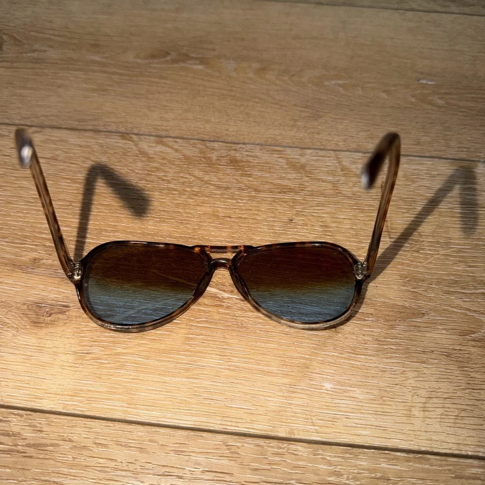 Vintage‎ Tortoiseshell Sunglasses Women’s Blue Gradient Lens